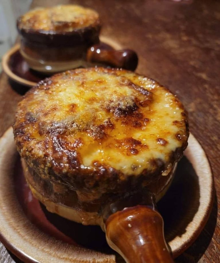 Francuska zupa cebulowa