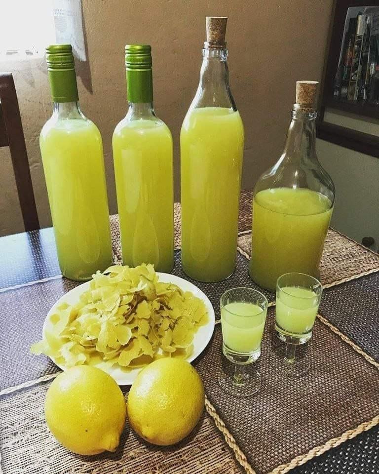 Oto przepis na prosty i pyszny domowy limoncello!