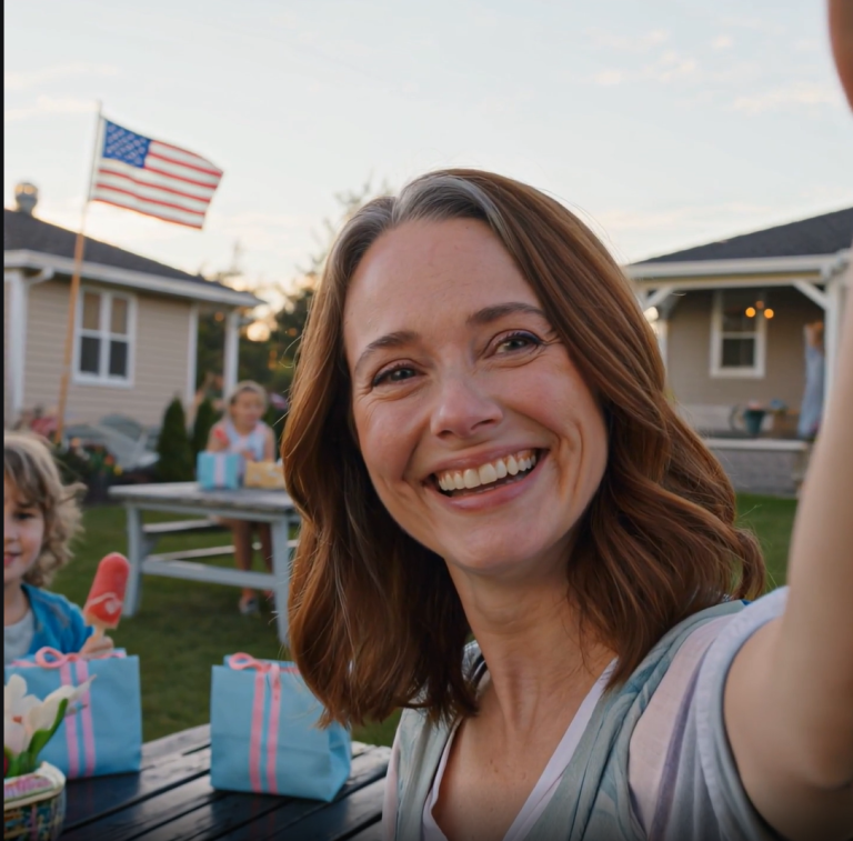 Na 80. urodzinach mojej babci wszyscy moi kuzyni dostali torby z prezentami oprócz mnie. Uśmiechnęłam się, zrobiłam sobie selfie i wyszłam wcześniej. Dwie godziny później zadzwoniła do mnie ciocia ze łzami w oczach z powodu tego, co opublikowałam z tym zdjęciem.
