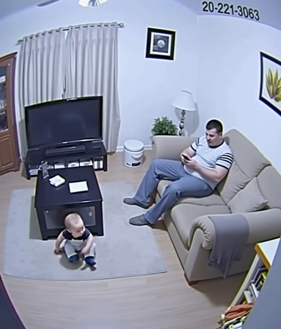 Mój mąż nie wiedział, że w pokoju jest kamera: byłam przerażona, kiedy