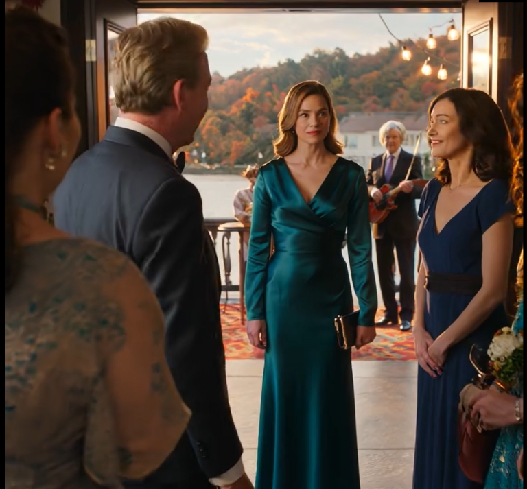 „Co ty tu robisz? Nie jesteś tu mile widziany” – powiedzieli moi rodzice na imprezie, za którą zapłaciłem. Uśmiechnąłem się tylko i odpowiedziałem: „Rozumiem…”. 30 minut później, po tym, jak oznaczyłem ostatnią płatność jako „kwestionowaną”, zadzwonili z krzykiem: „Nie mów mi, że to prawda!”