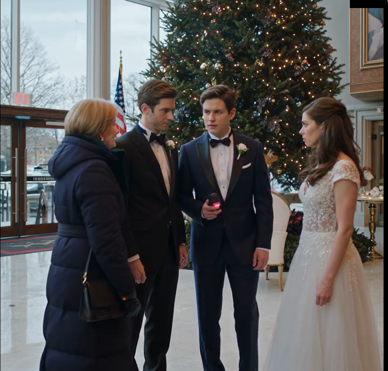 Mój syn miał ślub, a ja nie zostałam zaproszona: „Przepraszam, mamo, to eleganckie wydarzenie, a moja narzeczona nie chce cię tam widzieć. Uważa, że ​​jesteś zbyt dramatyczna”. Odpowiedziałam: „Rozumiem”. Dwie godziny później miałam „22 nieodebrane połączenia”.