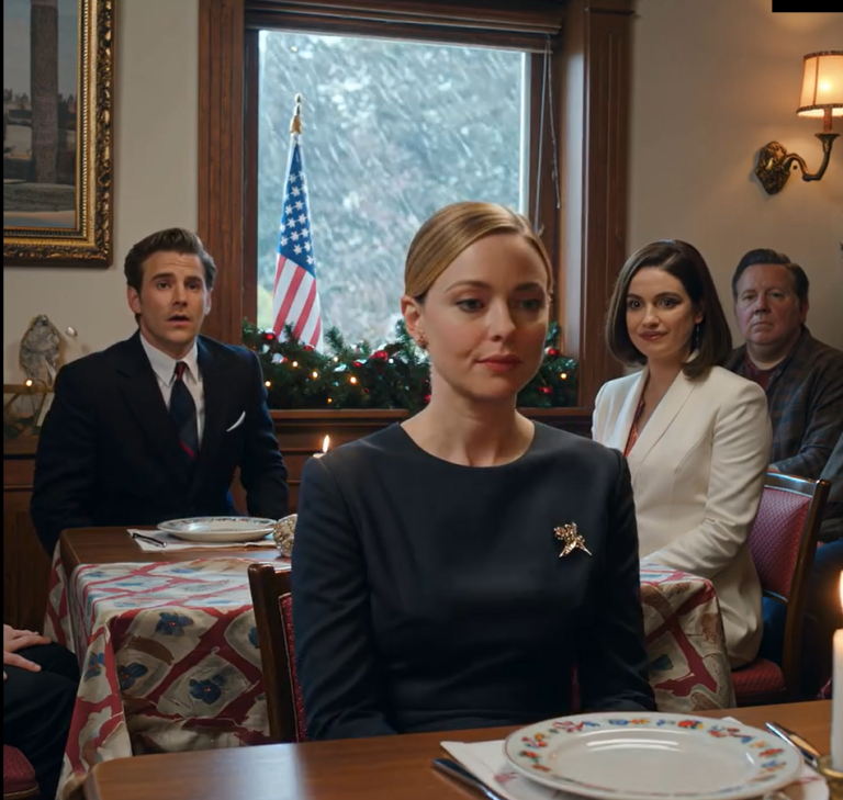 Moja siostra uśmiechnęła się pod nosem przy kolacji: „Poznajcie mojego narzeczonego, to komandos. Prawdziwy bohater”. Przewróciła oczami: