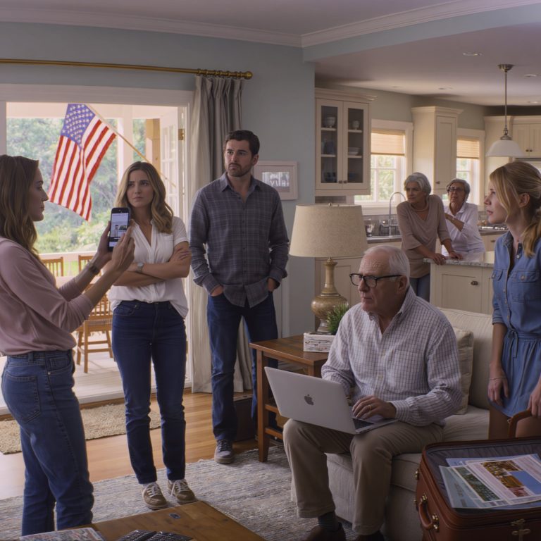 Przy śniadaniu tata powiedział: „Zarezerwowaliśmy wycieczkę do Włoch. Tylko we szóstkę. Rozumiesz, prawda?”. Skinąłem głową: „Tak, oczywiście”. Tego wieczoru dostałem powiadomienie z banku. 10 000 dolarów pobranych z Rzymu, Wenecji…