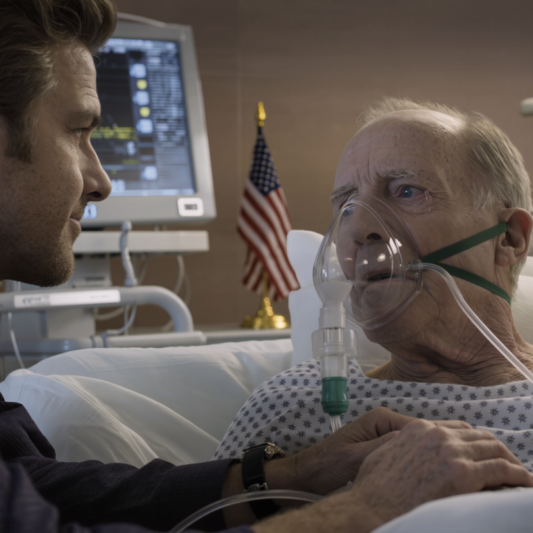 Kiedy mój syn usłyszał, że lekarze mówią, że zostały mi tylko 3 dni, chwycił mnie za rękę, uśmiechnął się i powiedział: „W końcu nadszedł ten dzień, staruszku. Te 60 milionów dolarów jest moje”. Po jego wyjściu zadzwoniłem do kogoś… Trzy dni później mój syn był w szpitalu i błagał mnie w rozpaczy.