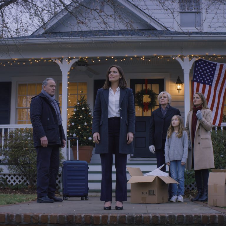 Kiedy byłem w Singapurze w podróży służbowej, moi rodzice postanowili pozwolić mojej siostrze wprowadzić się do mojego domu, nawet mnie o to nie pytając. Wysłali mi radosną wiadomość: „Dobrze wykorzystujemy twój dom. Powinieneś być wdzięczny”. Spojrzałem tylko na telefon i odpisałem: „To zabawne – sprzedałem ten dom w zeszłym tygodniu”.