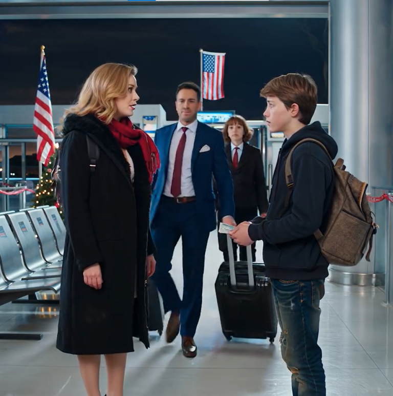 Kiedy miałam 15 lat, mama zostawiła mnie na lotnisku, żeby polecieć na luksusowe wakacje ze swoim nowym mężem i jego dziećmi. Wzruszyła tylko ramionami i powiedziała: „Dasz sobie radę”. Udało mi się — dzwoniąc do mojego ojca, z którym nie byłam w kontakcie, który przyleciał prywatnym odrzutowcem. Kiedy wróciła, mój pokój był pusty, a na kuchennym stole czekało zawiadomienie od prawnika.