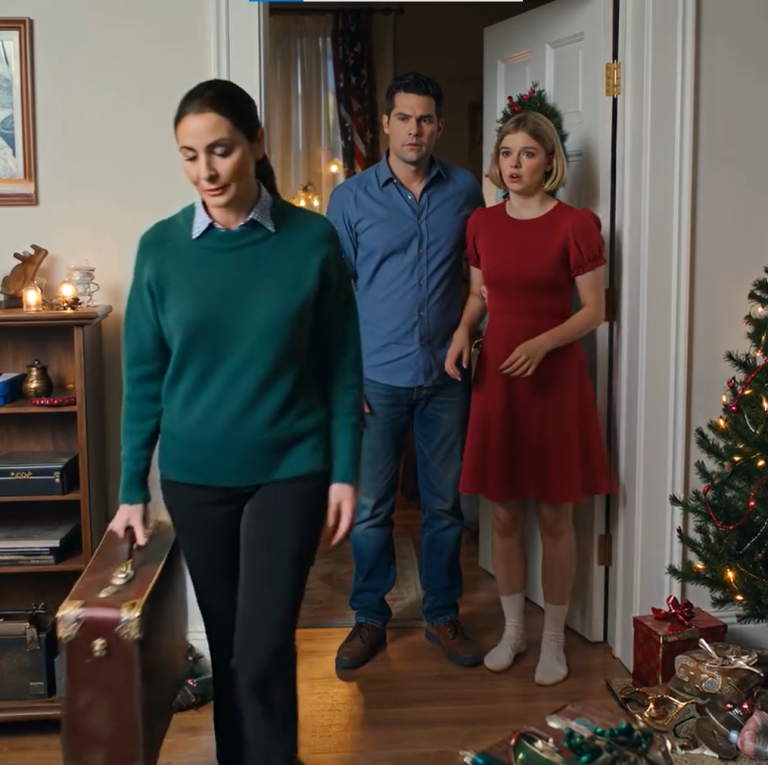 Kiedy mój mąż zmarł, moja córka odziedziczyła dom i 33 miliony dolarów. Potem wyrzuciła mnie z domu, mówiąc: „Znajdź sobie inne miejsce na śmierć, jesteś już bezużyteczna”. Kilka dni później prawnik się roześmiał: „Czy w ogóle przeczytałaś testament?”. Moja córka zbladła, bo w testamencie napisano…