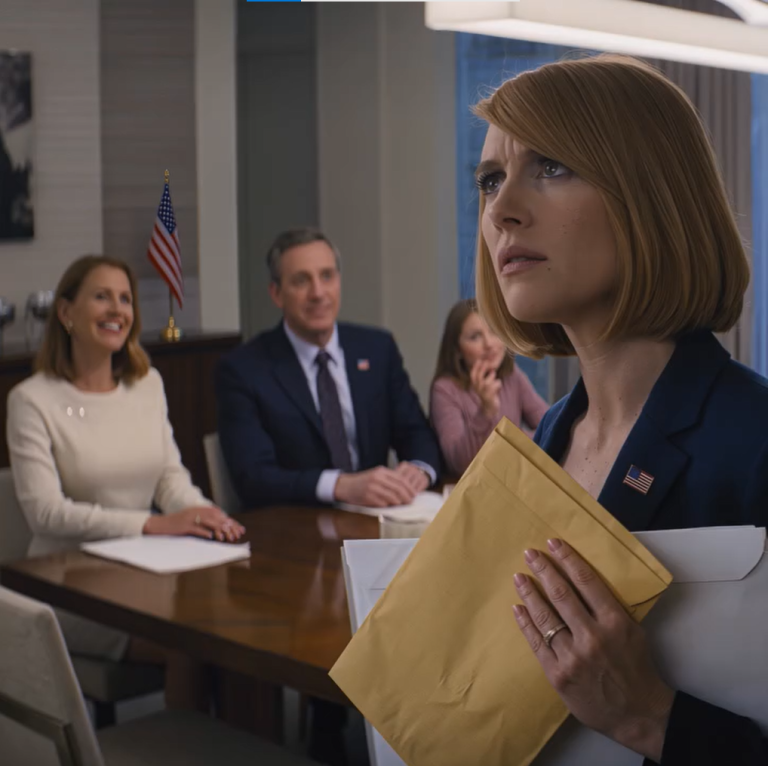 Moi rodzice zignorowali moje zakończenie studiów, nazywając to ceremonią porażki. Ale kiedy korporacja o wartości 10 miliardów dolarów zrekrutowała mnie bezpośrednio z pensją 5 milionów dolarów miesięcznie, wszystko się zmieniło. Mama zadzwoniła: „Musimy porozmawiać. Jutro spotkanie rodzinne”. Pojawiłem się z niespodzianką.