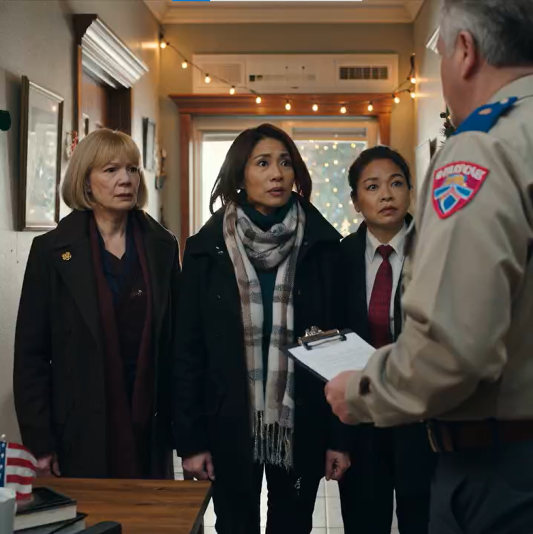 Moi rodzice ciągle wpuszczali mnie do mieszkania, więc bez ich wiedzy wprowadziłem się i pozwoliłem im… stawić czoła ochronie budynku.