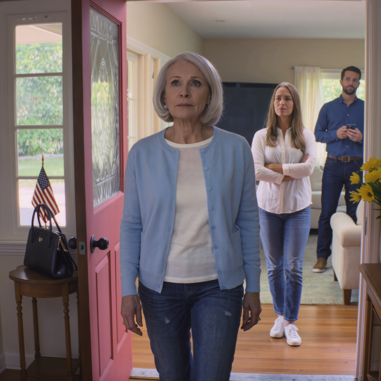 Zmieniłem wszystkie dane bankowe i przelałem emeryturę na nową kartę. Moja córka i zięć już siedzieli w domu i czekali, z twarzami czerwonymi od gniewu. „Wiesz, co właśnie zrobiłeś? On o mało nie zemdlał przy tym bankomacie?!” – wycedziła córka przez zaciśnięte zęby. Uśmiechnąłem się lekko i odpowiedziałem jednym zdaniem. W tym momencie wszystko się zmieniło.