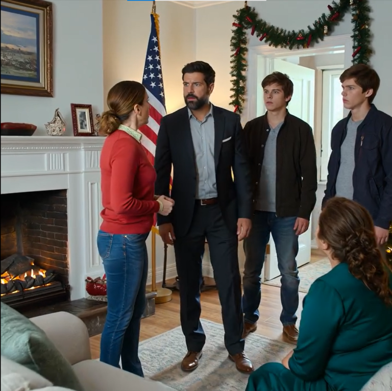 Moja żona oznajmiła, że ​​sprowadza swojego byłego z powrotem do naszego domu i powiedziała, pewna siebie jak zawsze: „Moi rodzice nie pozwolą ci się z tym kłócić”. Po prostu skinąłem głową. Tego popołudnia usiadłem naprzeciwko jej ojca i powiedziałem to, czego nigdy się po mnie nie spodziewała. Do kolacji „spotkanie rodzinne” przybrało obrót, którego nikt z nich się nie spodziewał – a ja przestałem grać rolę, którą dla mnie napisali.