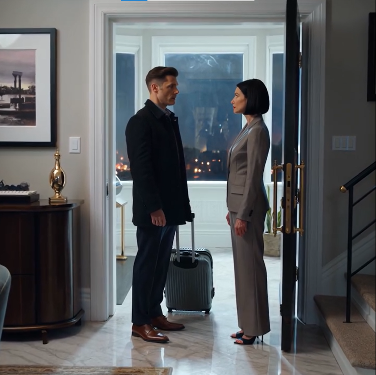 Moja żona, prezes, powiedziała: „Idź, gdzie chcesz. Jeśli mnie kiedyś zostawisz, wrócisz na kolanach, żeby przeprosić”, po kolejnej fali braku szacunku. Odpowiedziałem: „Zobaczymy”. Potem przeprowadziłem się do innego miasta, żeby dostać dobrze płatną pracę. Kilka tygodni później ZADZWONIŁA DO MNIE KOBIETA…