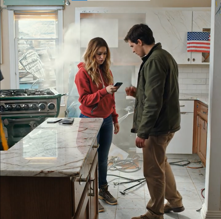 Zwolniony. Bezdomny. 186 dolarów w kieszeni. Spałem w samochodzie, gdy mój dziadek miliarder, z którym nie utrzymywałem kontaktu, zapukał w szybę. Zadał mi jedno pytanie: „Czy to twoja własność?”. To pytanie zapoczątkowało to, JAK ZNISZCZYŁEM CAŁĄ MOJĄ ZDRADLIWĄ RODZINĘ