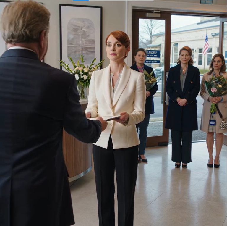 Cała moja rodzina zbojkotowała otwarcie mojej kliniki, ponieważ „nie chcieli być kojarzeni z moją nieuchronną porażką”. Nie pojawił się ani jeden krewny, nawet moi rodzice. Dwa lata później, kiedy zobaczyli, że moja klinika zarabia 8 milionów dolarów rocznie, pojawili się z dokumentami partnerskimi. Zaśmiałem się im w twarz. Odpowiedź, którą im udzieliłem…