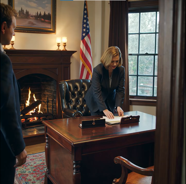 Kiedy kobieta, z którą spotykał się mój mąż, ogłosiła, że ​​spodziewa się bliźniąt, jego rodzina zaoferowała mi 2 miliardy dolarów na sfinalizowanie rozwodu. Podpisałam bez wahania i wyjechałam za granicę. Podczas planowania ślubu, wyniki nadeszły i…